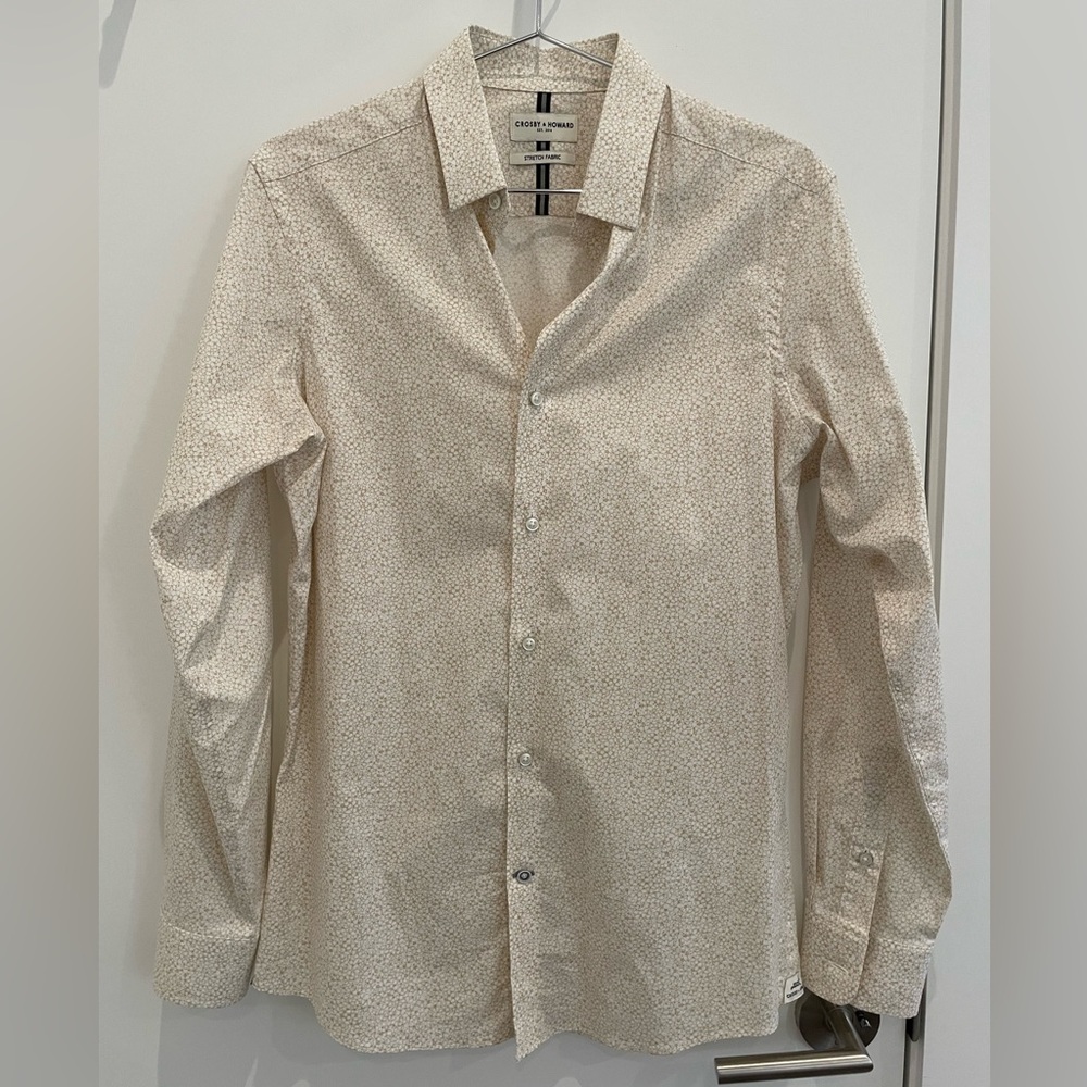 Crosby & Howard Men’s Yellow and White Flowered Casual Button-Down Shirt